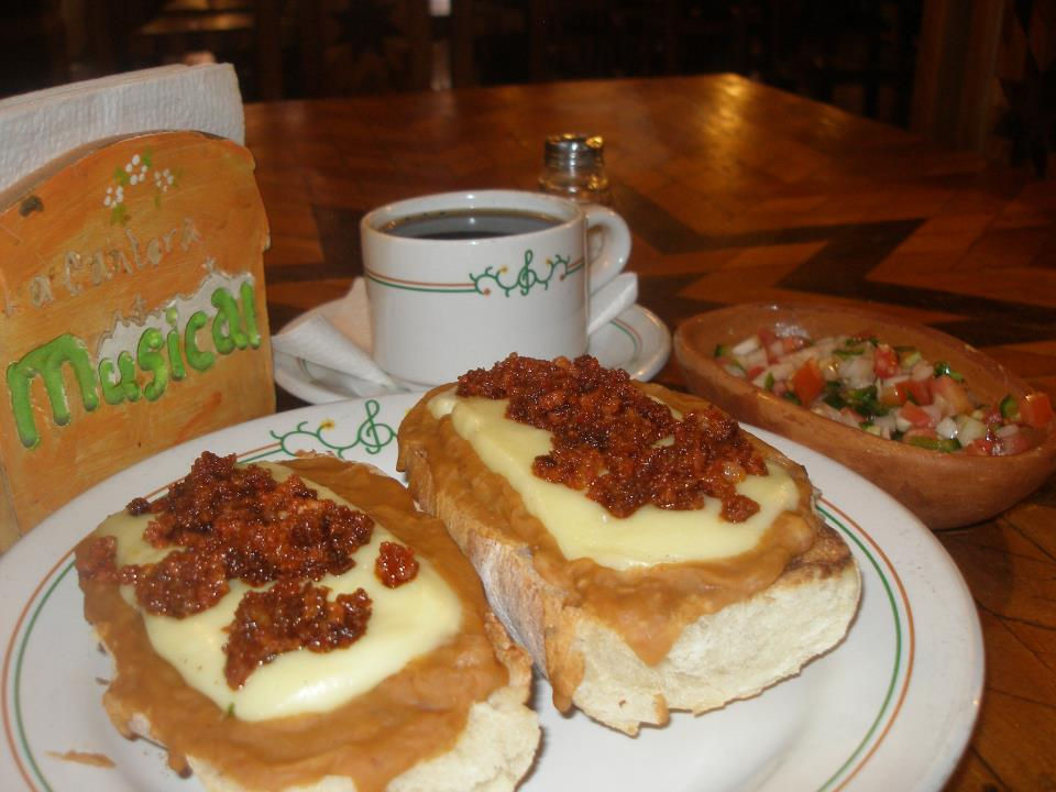 DELICIOSOS DESAYUNOS