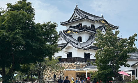 Hikone Castle in Shiga Prefecture is one of the five castle towers designated as national treasures in Japan.