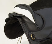 Every model of Treefree saddle has the benefit of the interchangeable pommel, this offers great flexibility and the ability to use the same saddle for different horses. Or as your horse changes shape throughout the different seasons your saddle can change 
