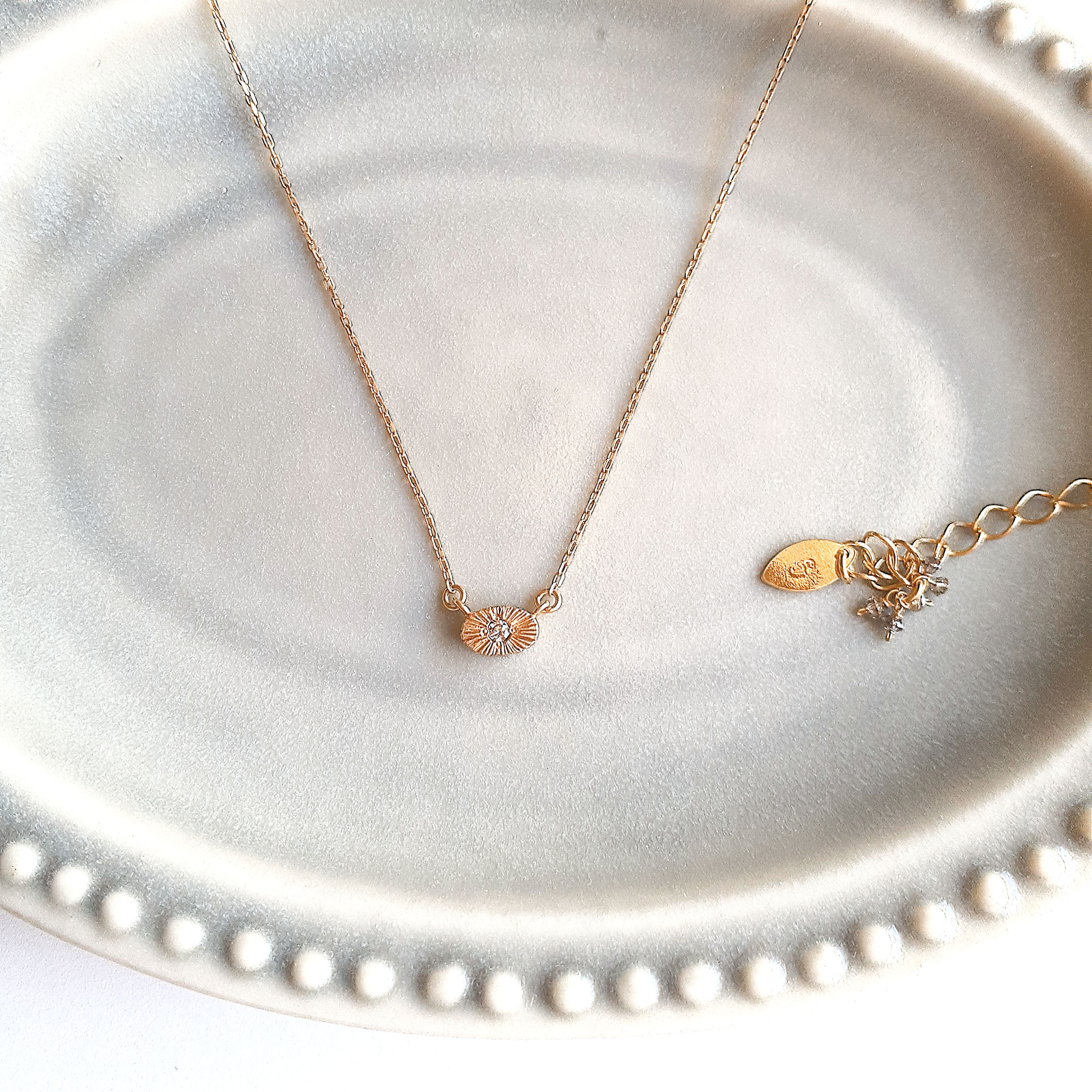 オーバルブラウンダイヤネックレス