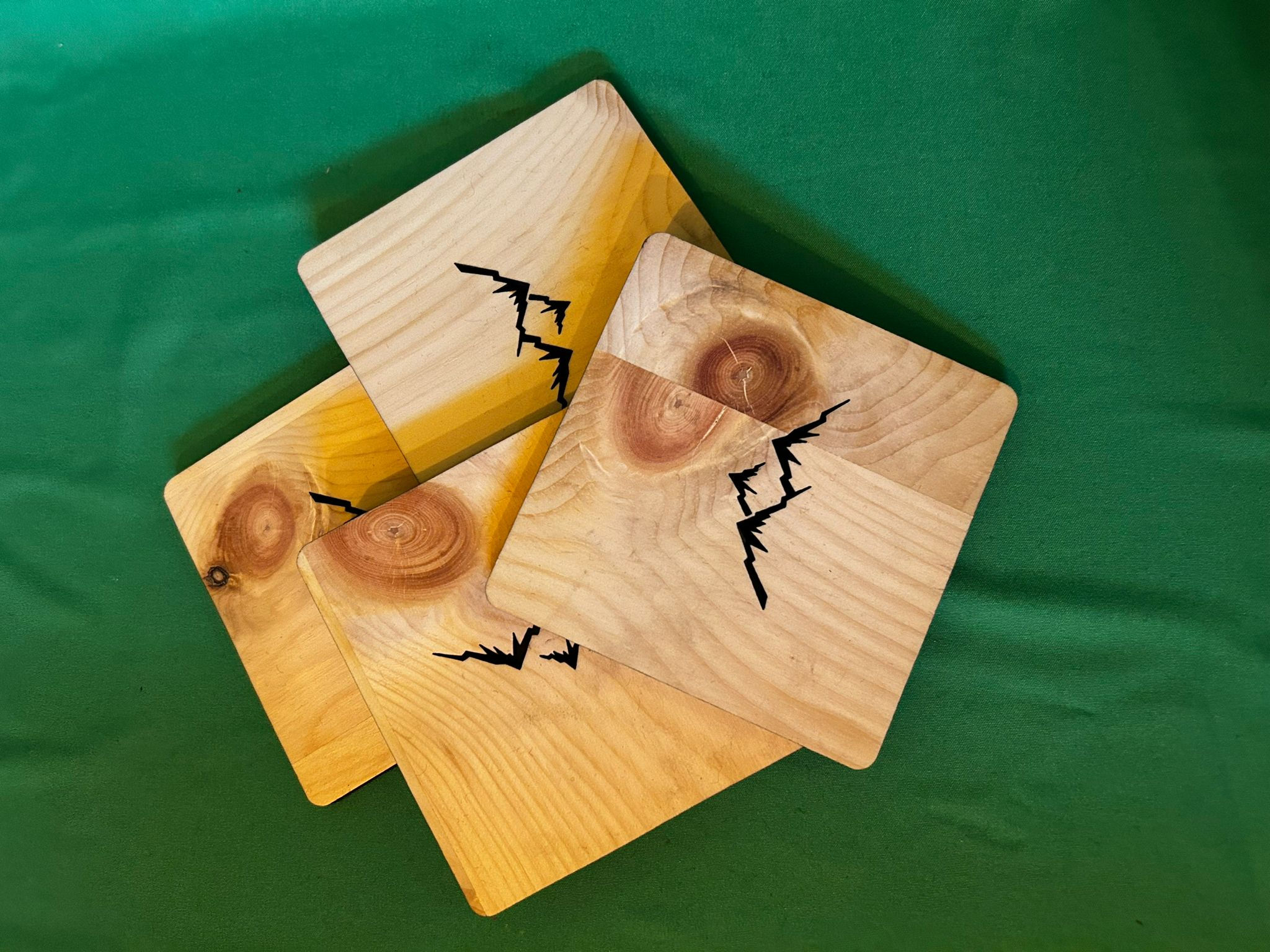 Zirbenholz Untersetzer Gebirge