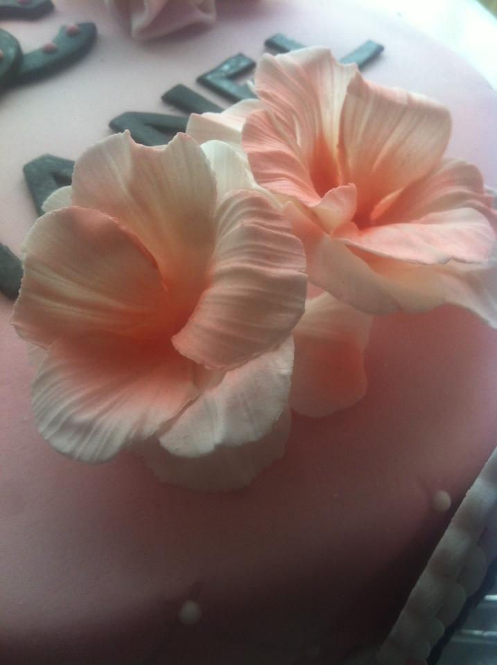 TARTA CHANEL FLORES