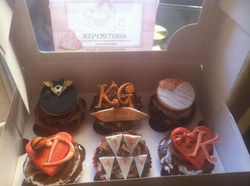 CAJA CUPCAKES PERSONALIZADOS