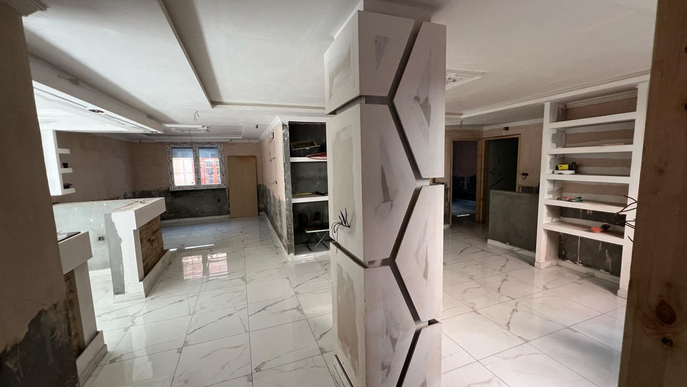 séjour et cuisine au cours des travaux