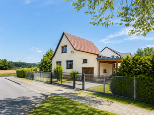 Einfamilienhaus mit Grundstück in Brandenburg wird strukturiert für den Verkauf vorbereitet