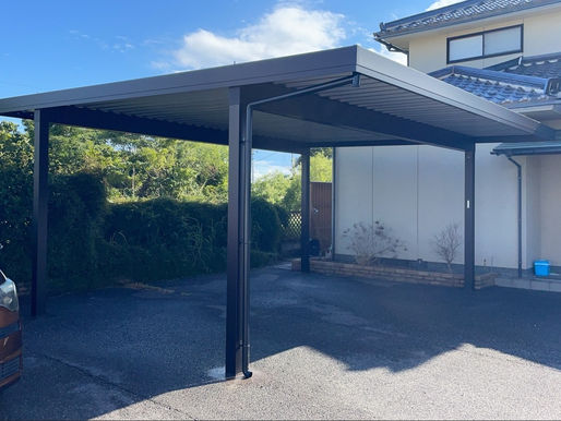 【施工事例】米子市|アスファルト駐車場にも対応!「ゆき盛くんⅢ」2台用カーポートを後施工