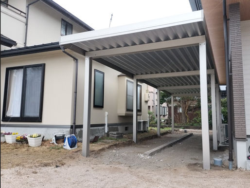 【施工事例】鳥取県境港市|縦連棟2台用「Daisen ゆき盛くんⅢ」|積雪50cm対応・折板カーポート