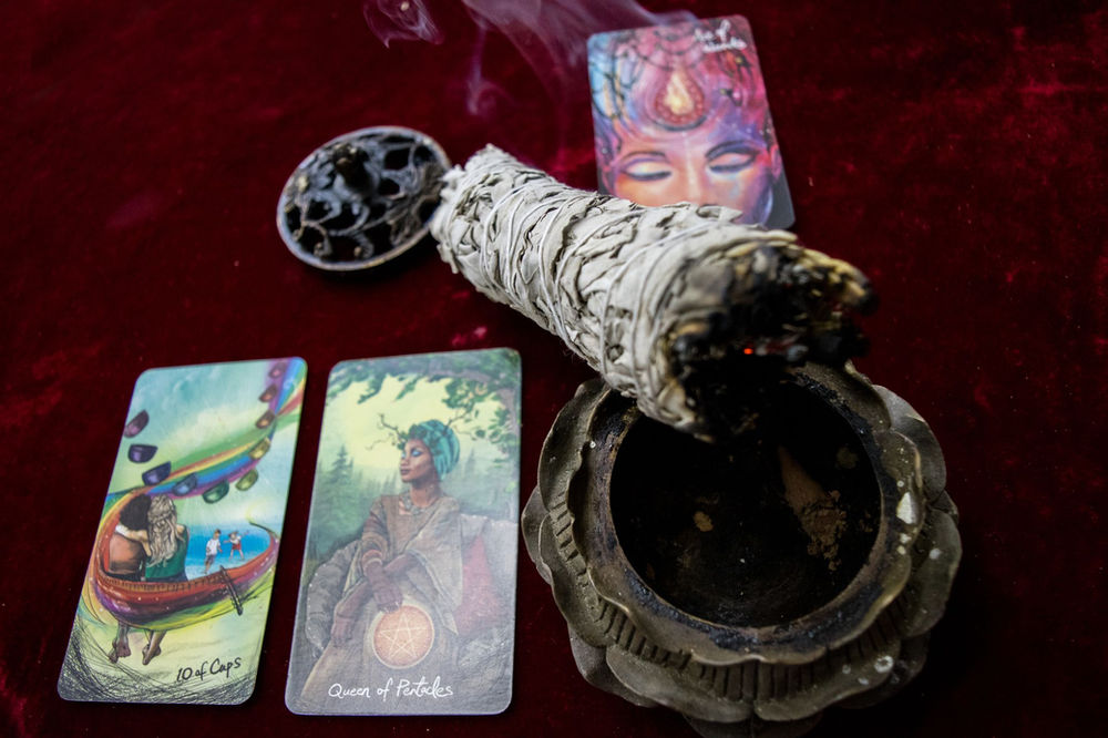 Money Tarot Card Reading What Is It And How Can It Help You 
