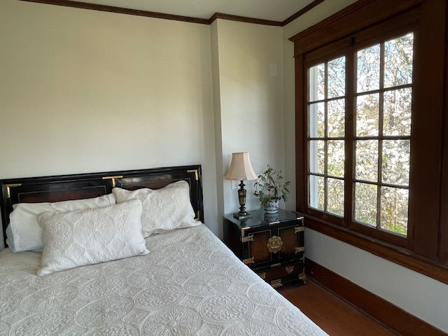 Bed & N Window