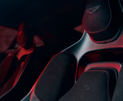 Aston Martin Vantage S (13).jpg