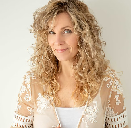 2. Suzanne Soto-Davies-1.jpeg