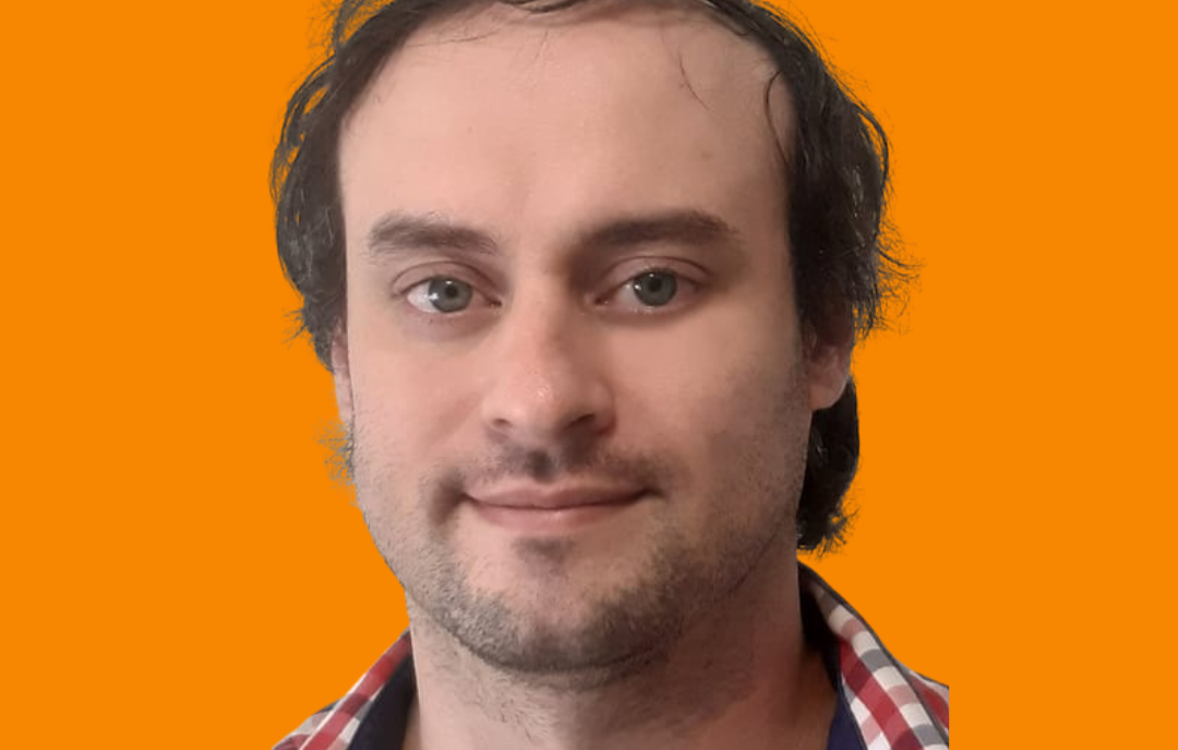 Writer: Adrián Kayser