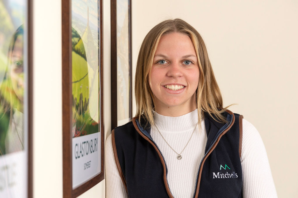 Writer: Emily Thorne