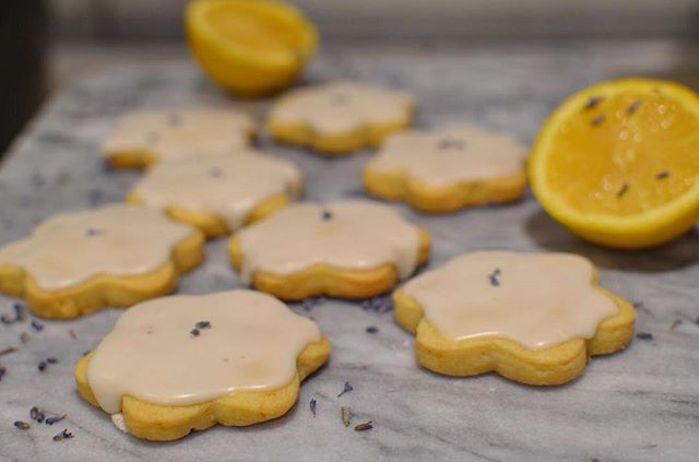 Lemon shortbread cookies