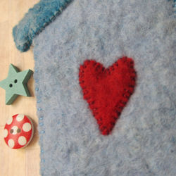 Detail Handmade Fekt & Handstitching