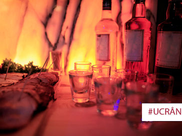 Pela tradição do brinde! Vamos de conhaque!