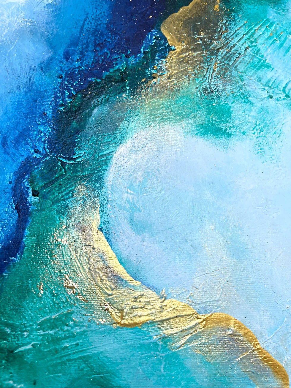 תמונה ממוזערת: Close-up of gold and Chrysocolla texture on canvas