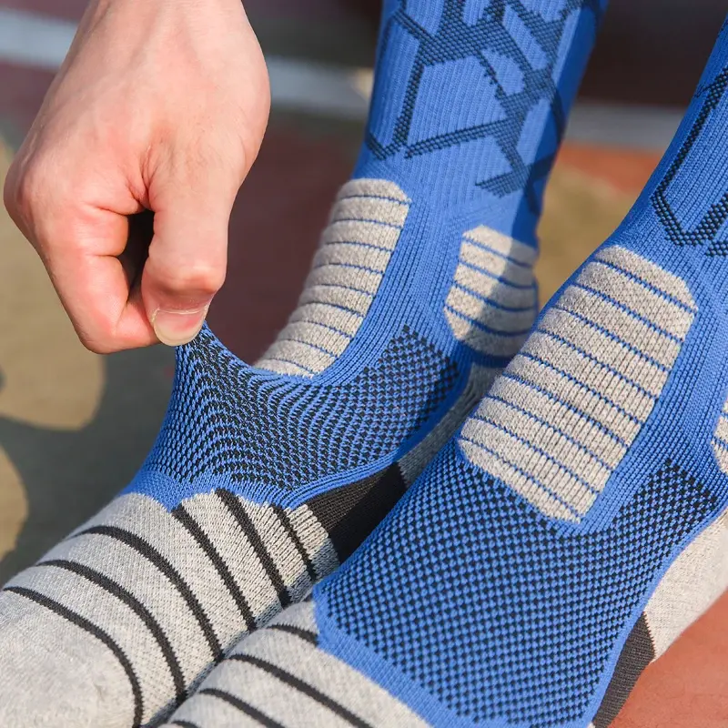 الصورة المصغرة: High Quality New Men Outdoor Sports Elite Basketball Socks Men