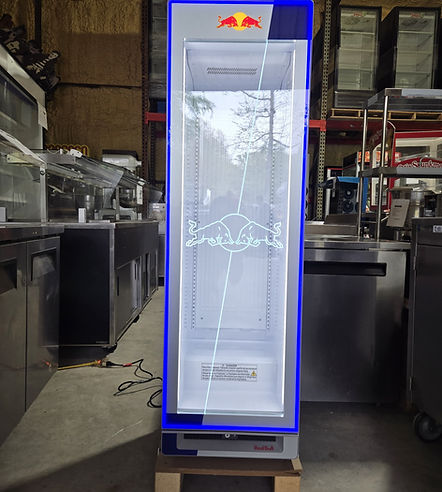 redbull 非売品　ホワイトゲーミングボックス　モニター redbull 非売品 ホワイトゲーミングボックス モニター redbull 非売品