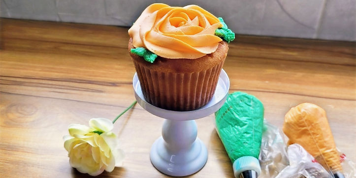 cupcake photoshot_edited_edited_edited.jpg