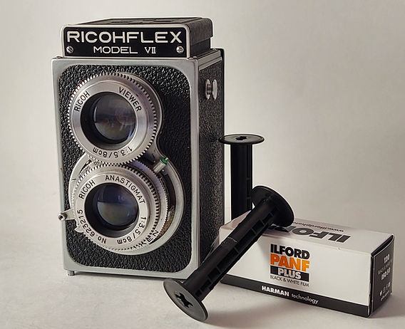 Ricoh Ricohflex VII | Camera Vignette