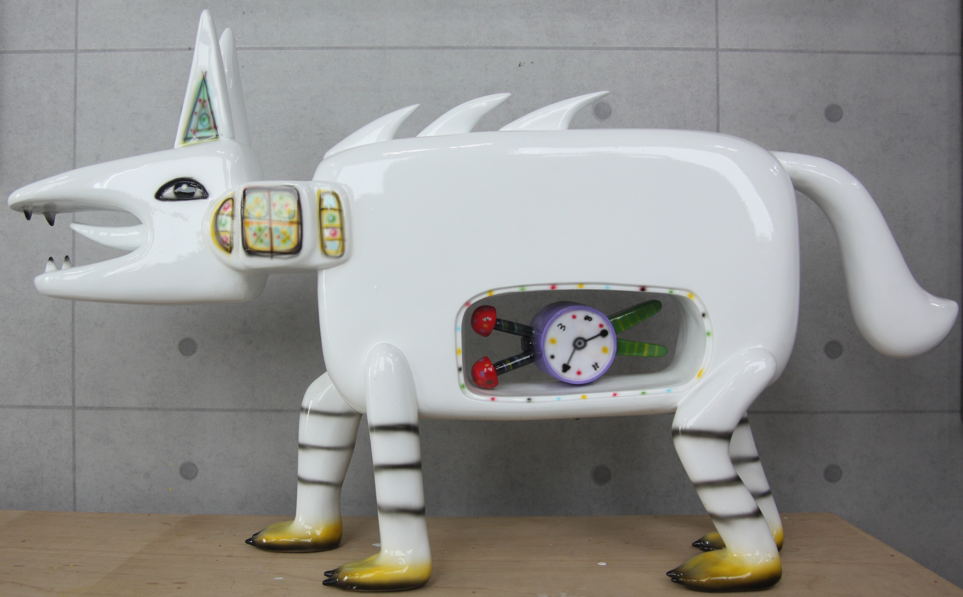 white-fox-2011__series_165x_110x_48cm_mixed_a_painting_on_FRP(大)