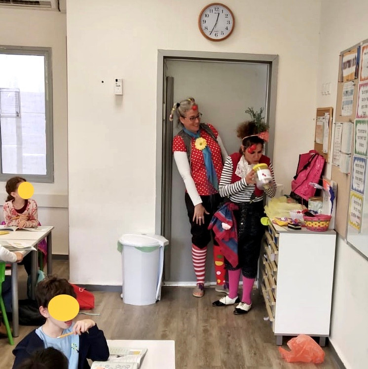 Educational clowns Leepa and Oshi in a school in Israel, Dec. 2018.