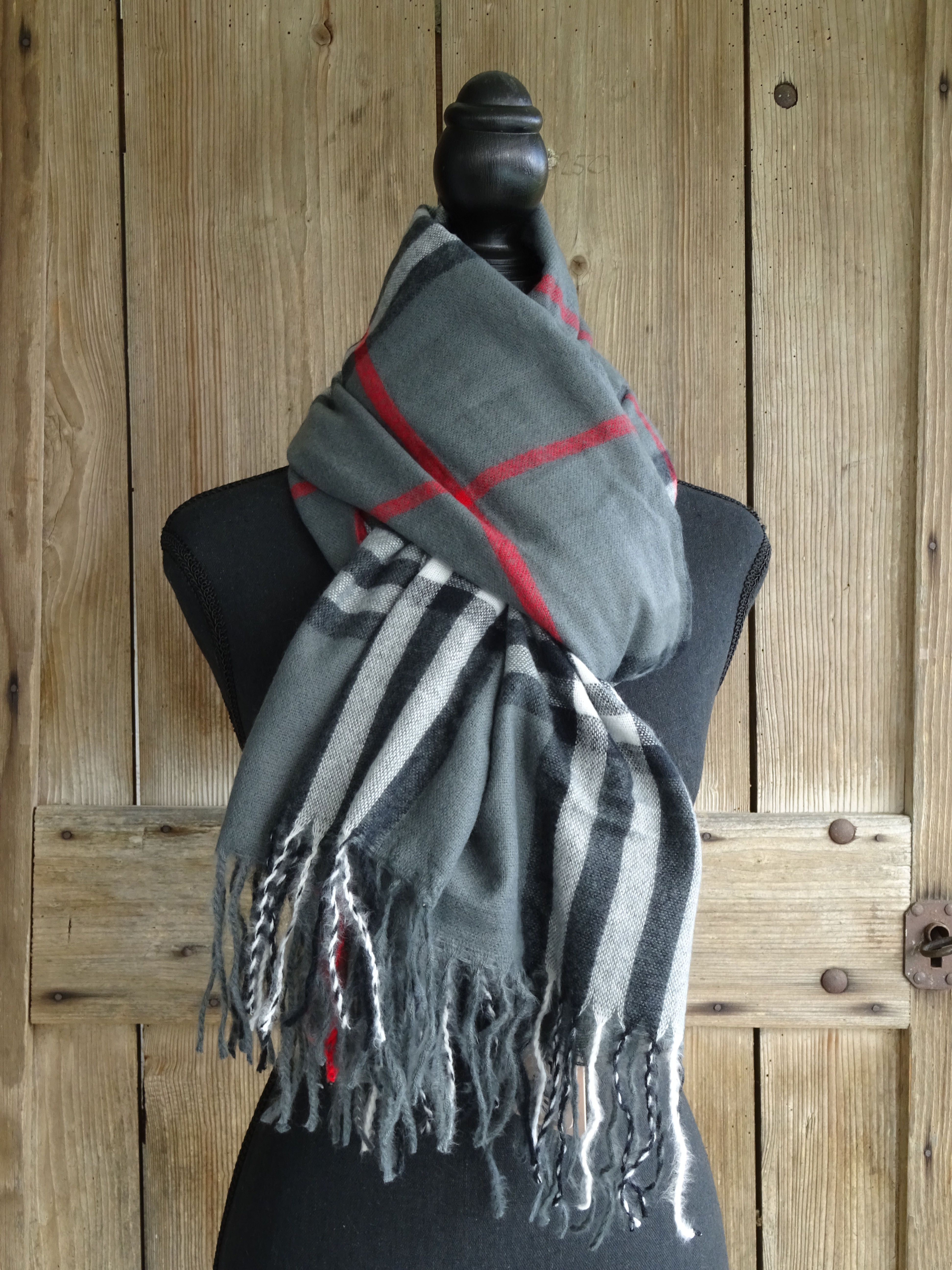 Schal grau