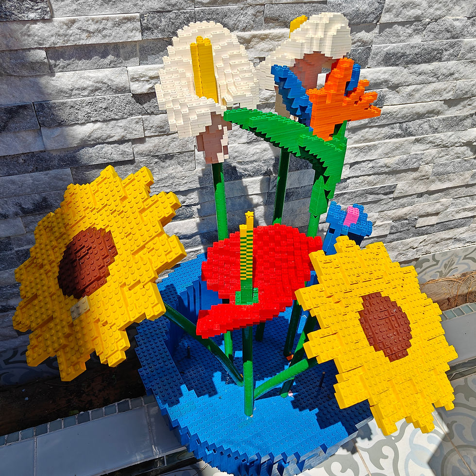 Hình thu nhỏ: RARE GIANT LEGO Botanical Collection Flowerpot display decorates at LEGOLAND