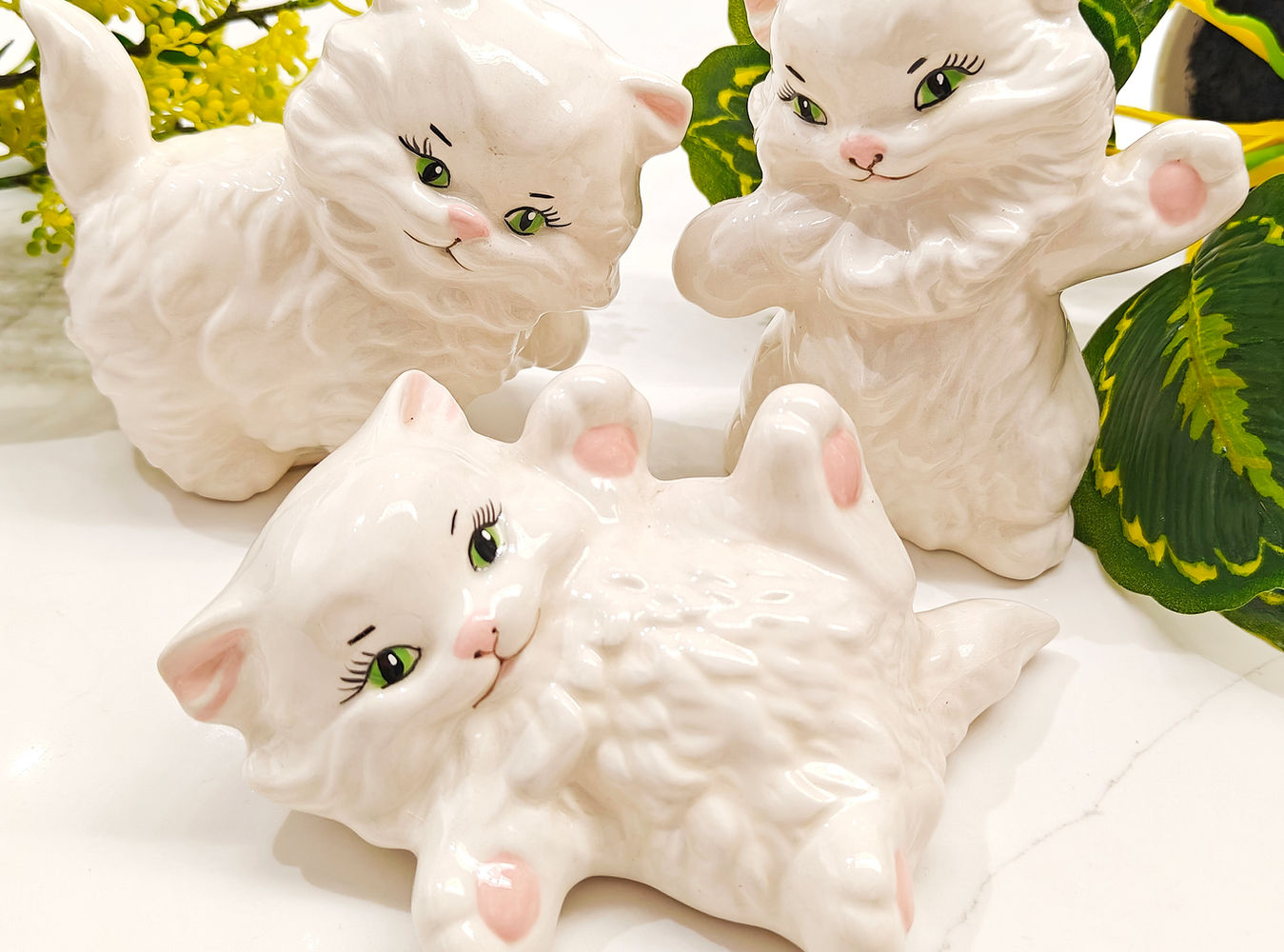 Vintage Scioto Ceramic Kitten Statues Three Persian White Kittens Playing Hand P