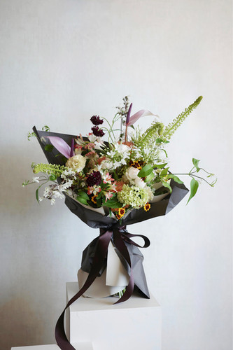 オ2花束 FLORISTおまかせ】季節の花束 XL | FLORIST JP
