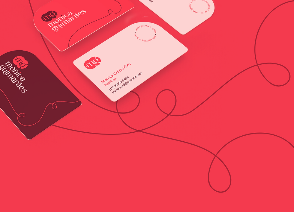 Imagem de fundo da Monica Guimarães com cartões de visita