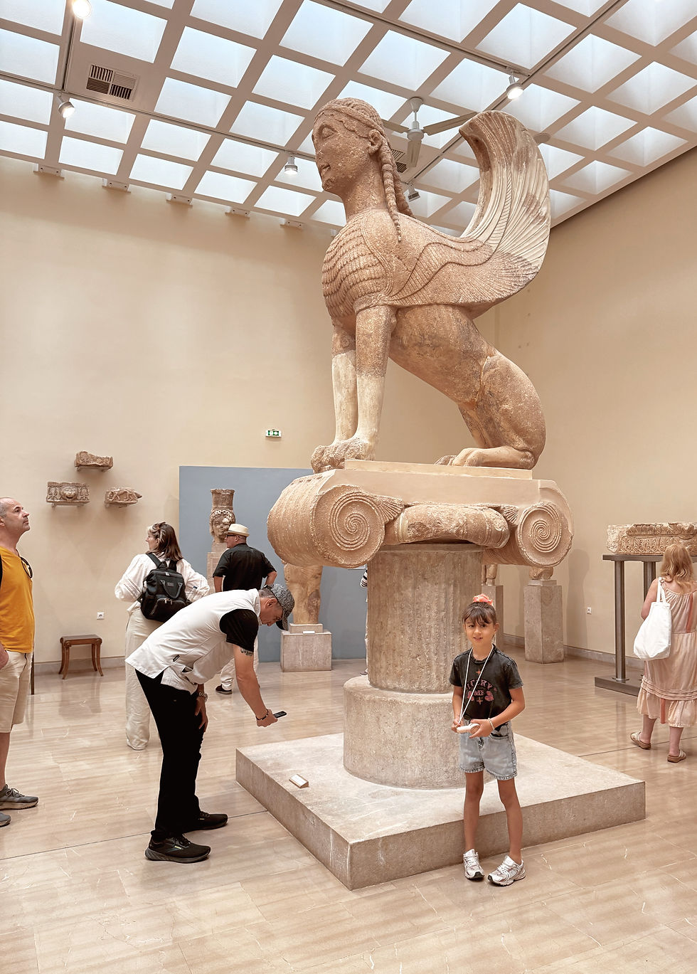 Groot beeld! Echt heel imposant. Deze Sphinx is geschonken door de inwoners van het eiland Naxos (Cycladen) rond 570-560 voor Christus.