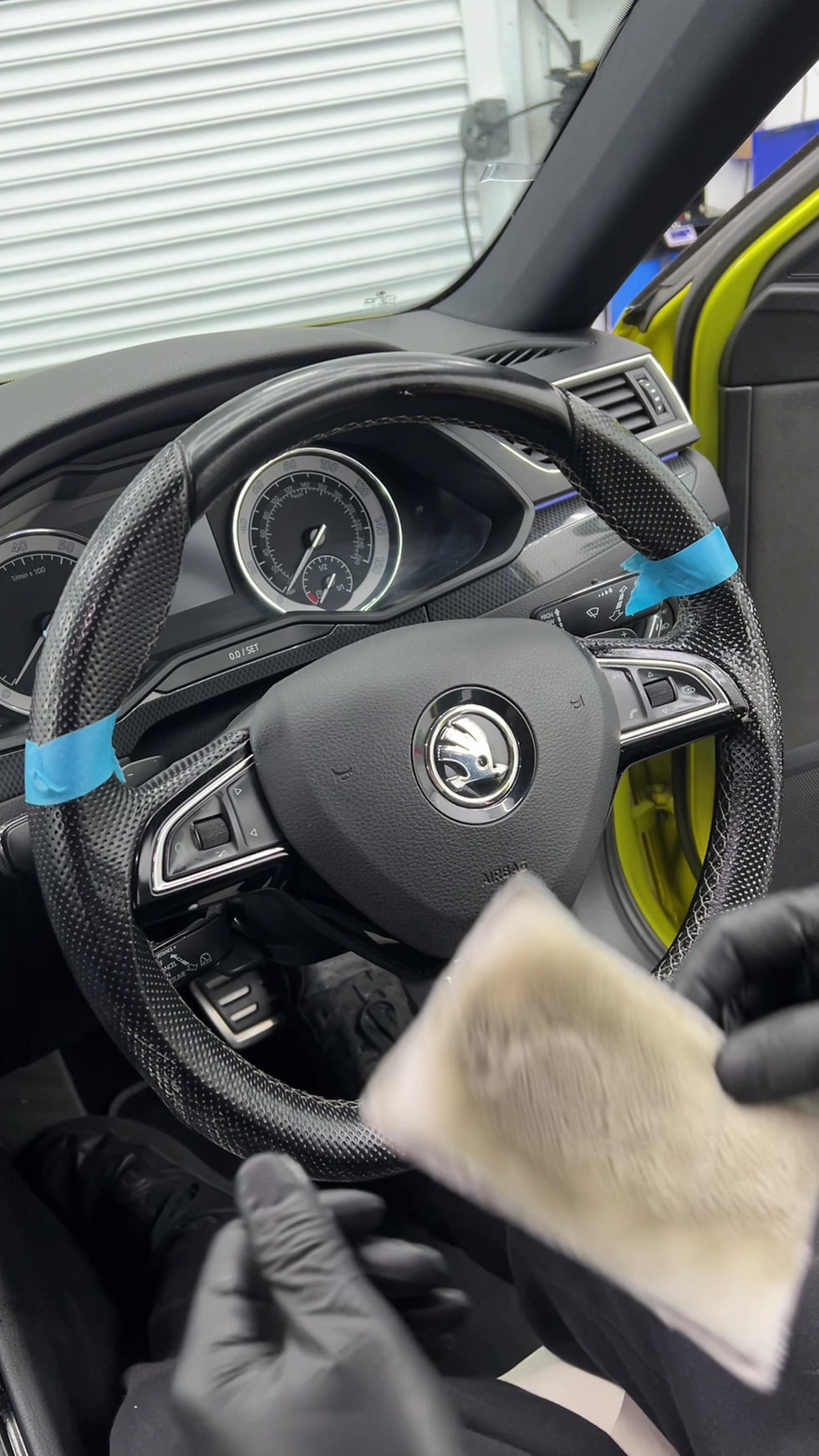 Thumbnail: Interior Microfibre Scrubbing Sponge video in action