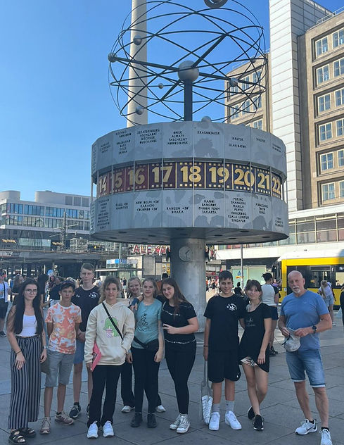 Bundestag 9-23 (3)_edited.jpg