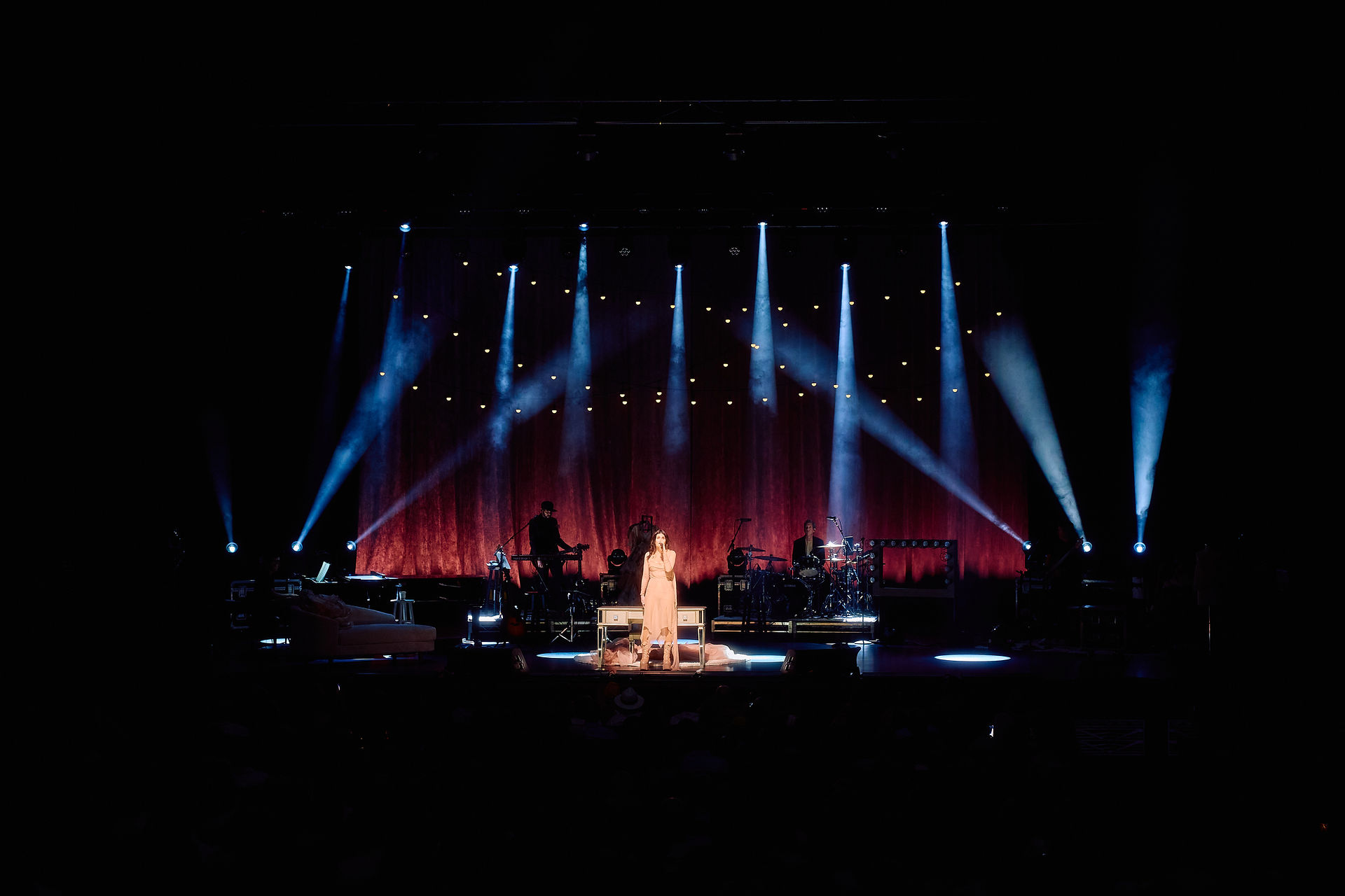 Idina Menzel: Innovative Intensity’s Production and Lighting Design for 2024 "Take Me or Leave Me" Tour