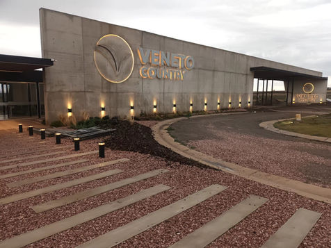 Hormigon visto, porticos e ingresos