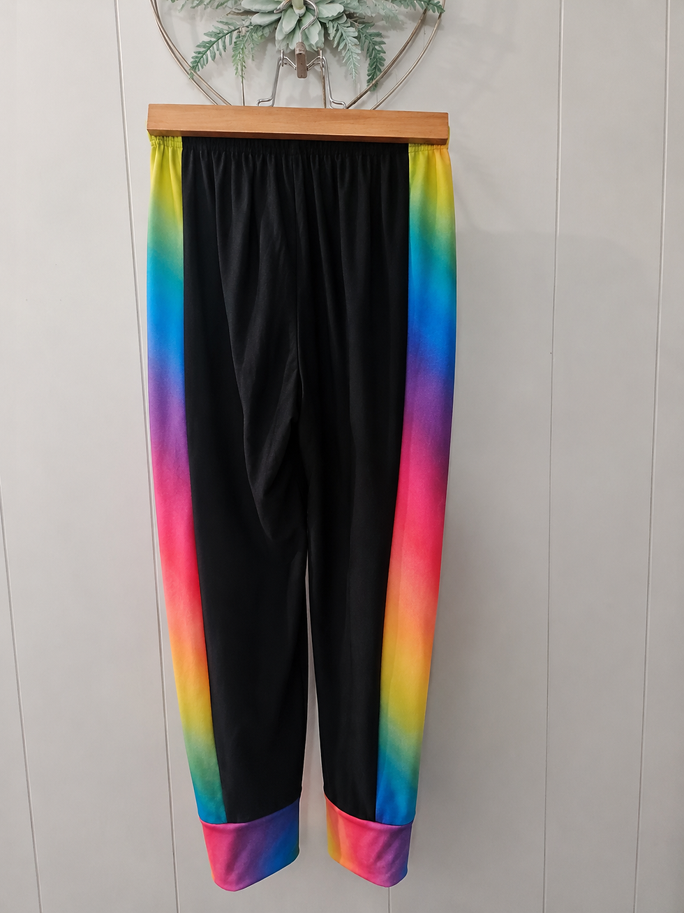 Thumbnail: Rainbow Bottoms