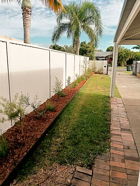 Colorbond Fence White Palm Beach_edited.jpg