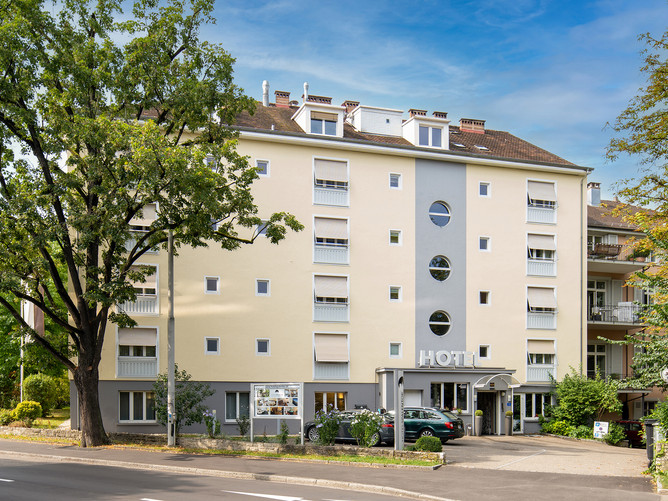 Hotel Spalentor Basel Aussenansicht Haupteingang, exterior view main entrance