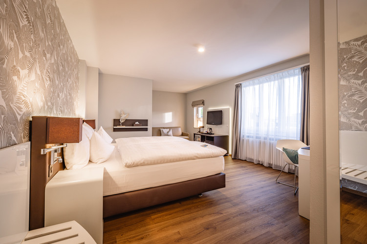 Hotel Spalentor Basel junior suite hotel room 