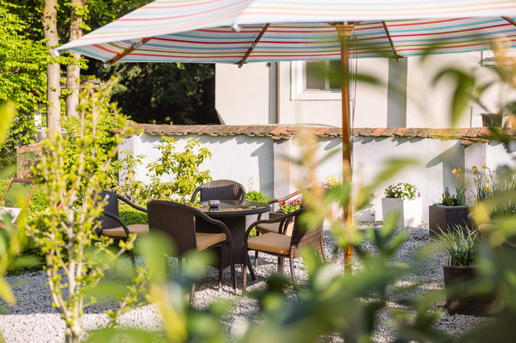 Hotel Spalentor Basel Aussenansicht Garten