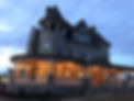 The leeland room mansion at dusk