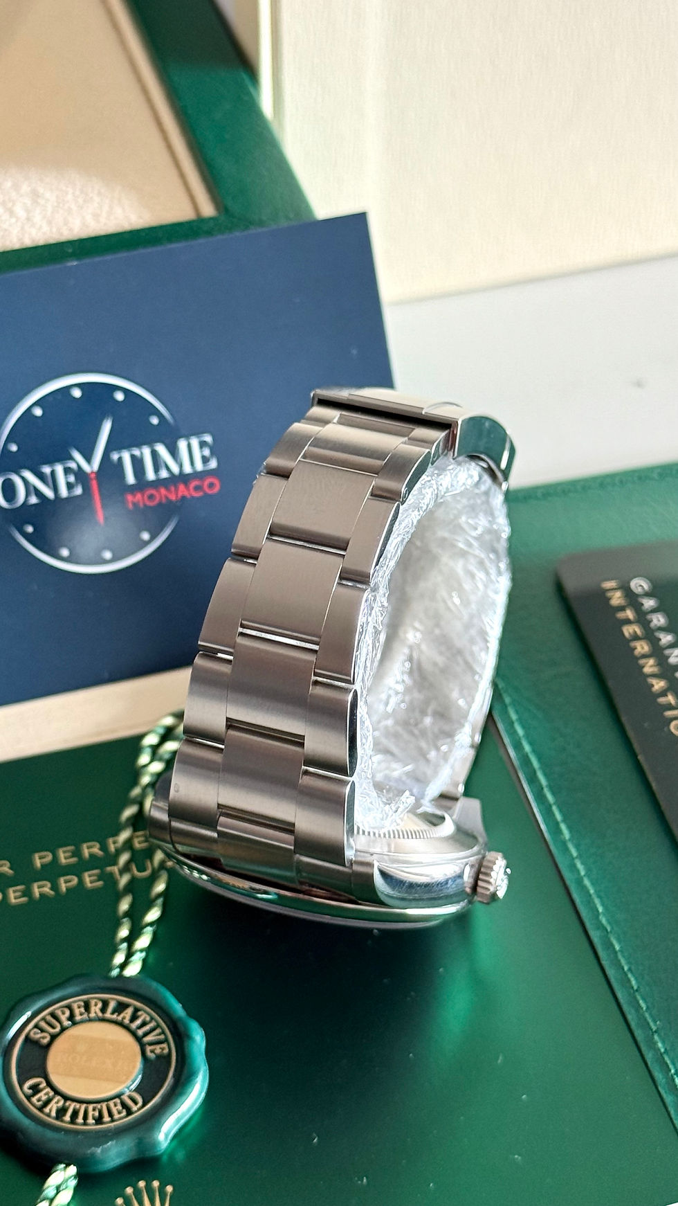 Thumbnail: Rolex Oyster Perpetual 41 Bleu Vif 124300 - 2023 Like New