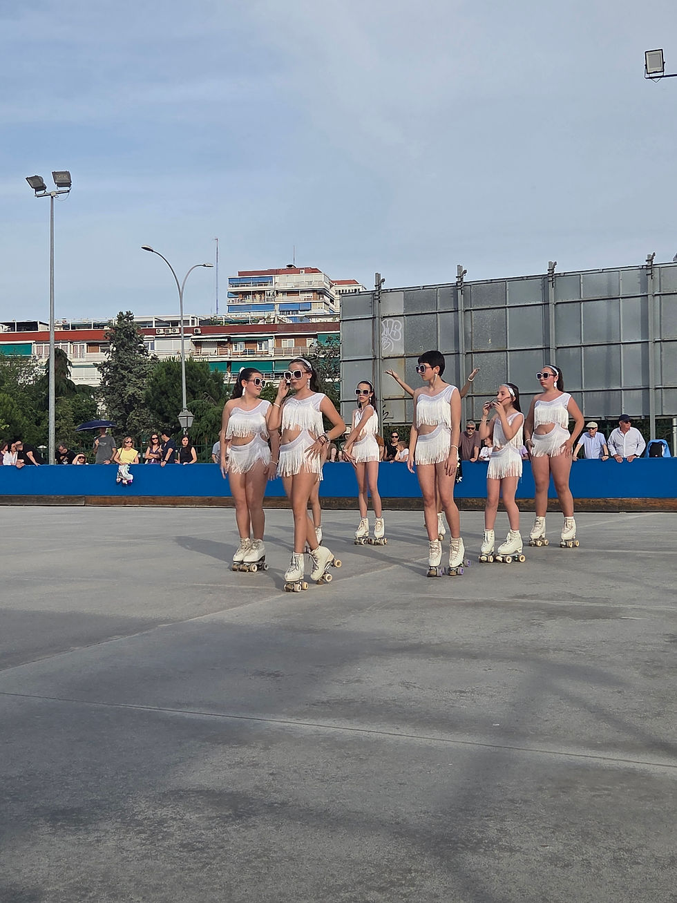 Grupo Compe 2 con su disco Mamma Mia