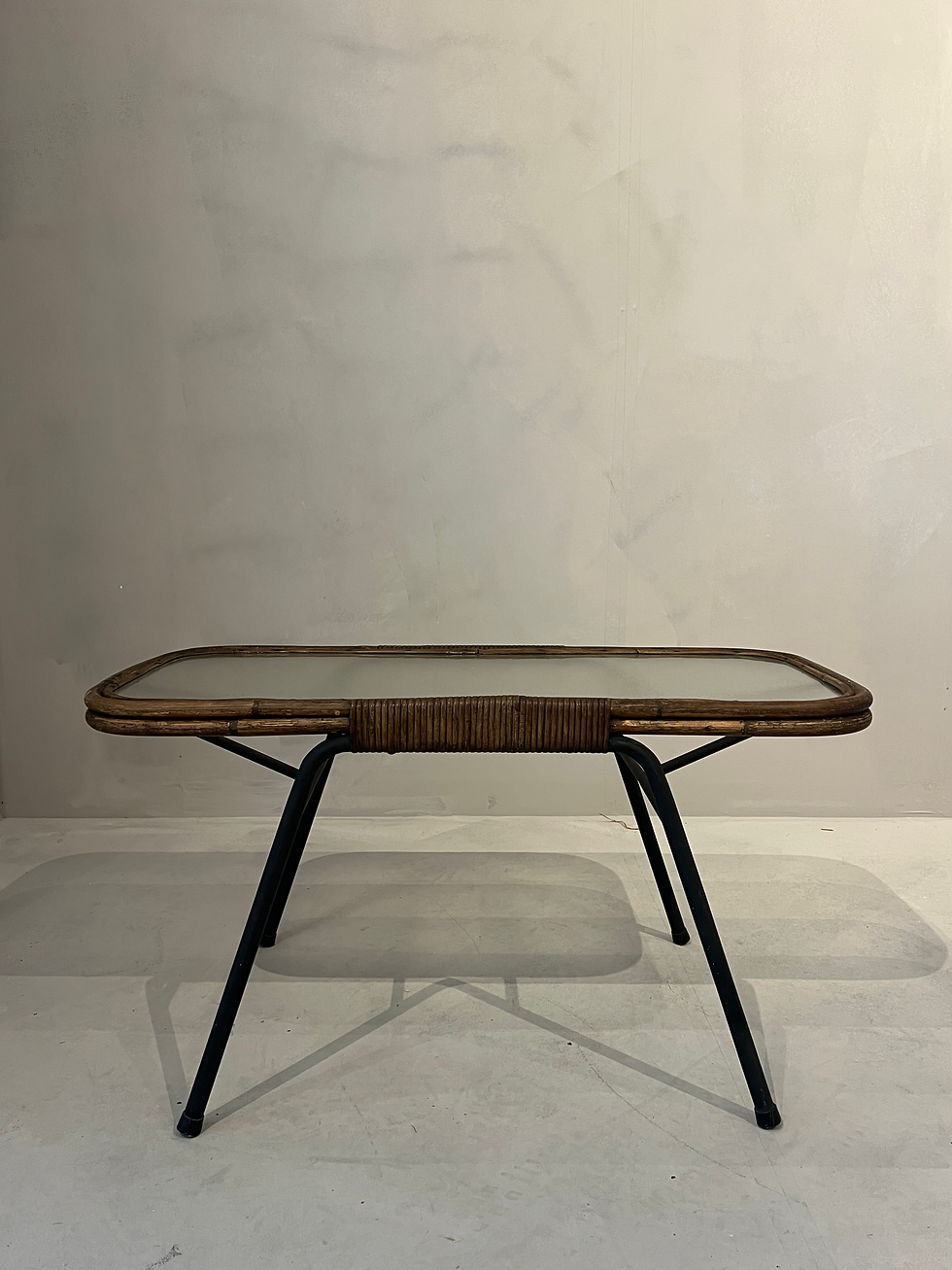 Thumbnail: Rohé Noordwolde glass table