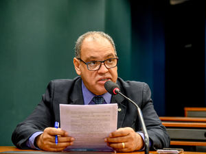 Com relatoria de Roberto Alves, comissão aprova criação do Conselho Nacional do Idoso