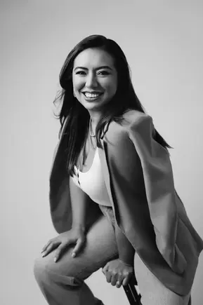 Branding headshot of a Latina Latinex woman in Atlanta