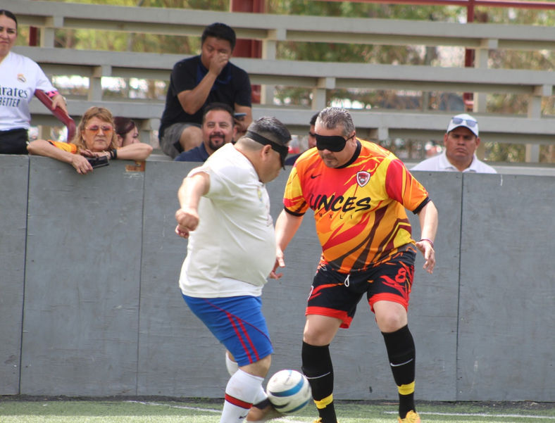 Futbol, emprendimiento y baile familiar en el Vicente Guerrero