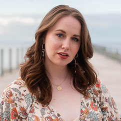 Caitlin Kenyon Headshot.jpg